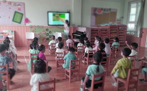 《熊》幼儿园大班教案